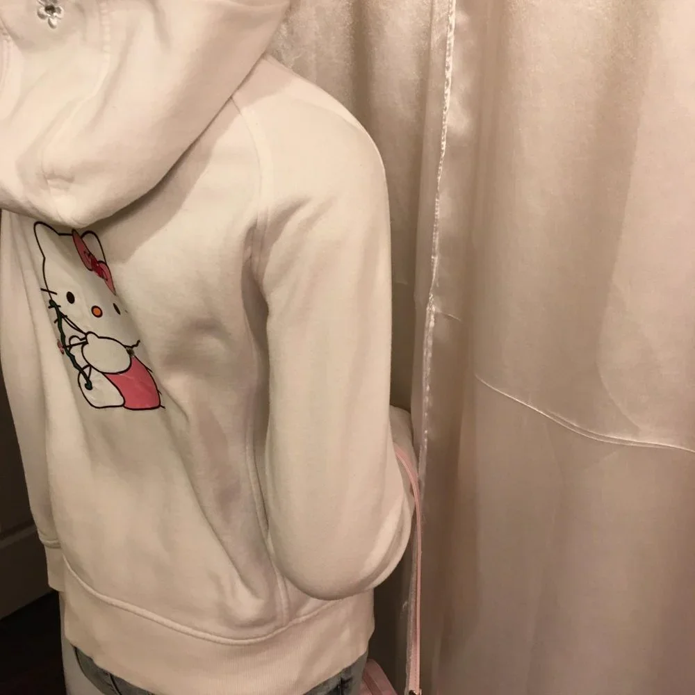 ADORABLE y2k hoodie with hello kitty logo and crystal details! - Picture 7 of 15